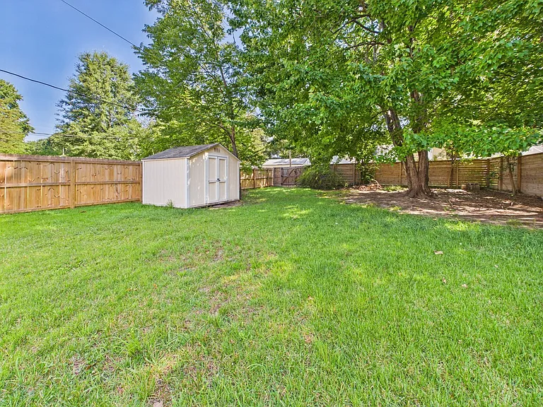 6514 Stuart Ave — Photo 24