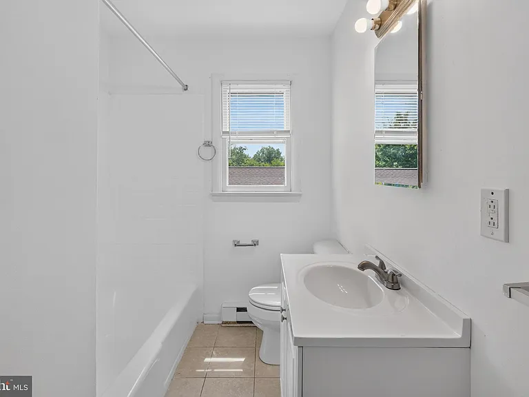 351 Calvert St — Photo 16