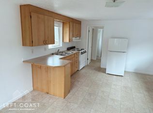 447 SW 7th St, Newport, OR 97365