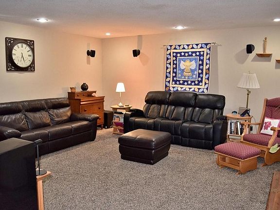 4th image of 750 Timber Lake Dr