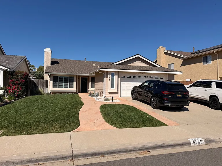 5255 Goldenridge Ct — Photo 1