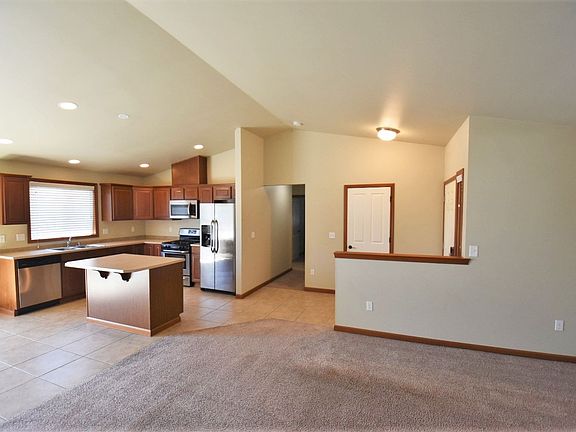 4th image of 5816 121st Pl NE