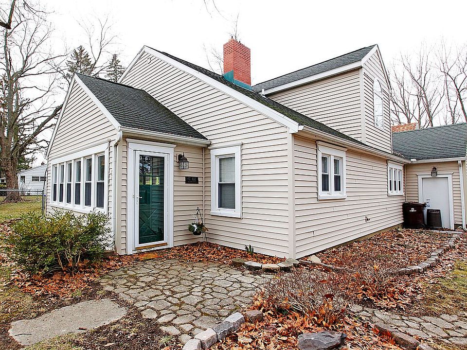 1st image of 693 Allison Dr
