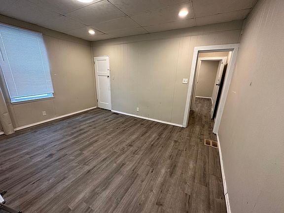 2nd image of 1255 Dewey Ave #1