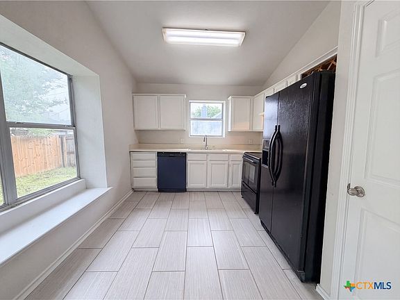 2nd image of 612 Pecos Dr