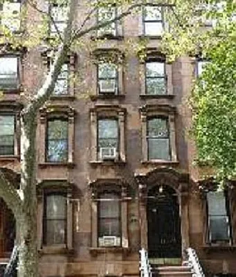 Sold by Manhattan Boutique Real Estate | media 10