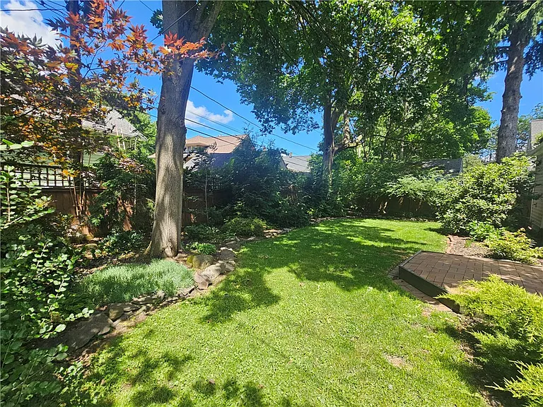 50 Greenview Dr — Photo 6