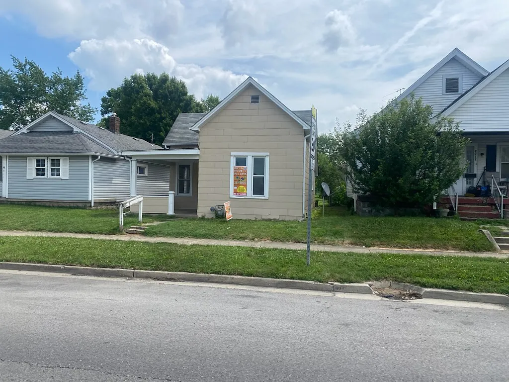 2 bed, 832 sqft, $799 — Photo 2