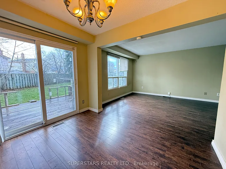 24 Oakhaven Dr — Photo 4