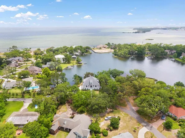 74 Star Lake Dr, Perdido Key, FL 32507