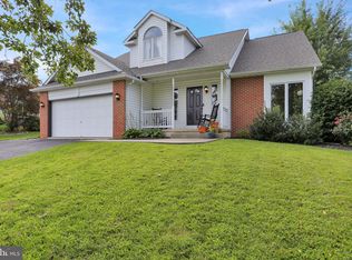 106 Hill Rd, Blandon, PA 19510