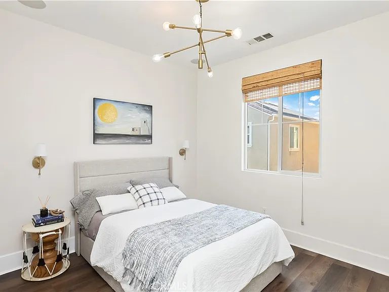 793 Banyan Way — Photo 17