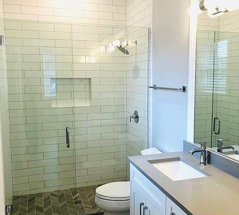 3rd image of 3345 N Kenmore Ave #3A