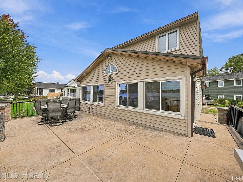4157 Flynn Dr, photo 3