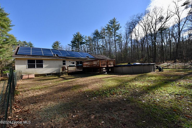 3rd image of 106 Woody Lane