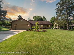 404 Windrock Ln, Dimondale, MI 48821