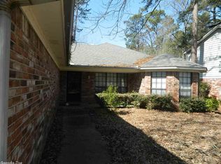 7 Yazoo Cir, Maumelle, AR 72113