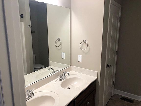 2nd image of 507 Heatherwood Dr