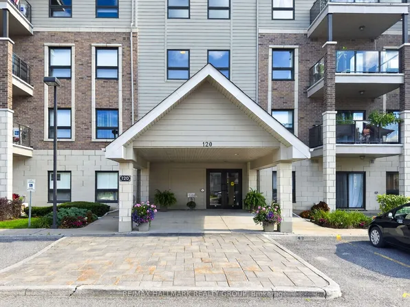 120 Prestige Cir #206, Ottawa, ON K4A 1B4