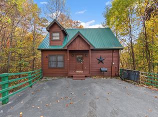 1825 Cherry View Ln, Gatlinburg, TN 37876