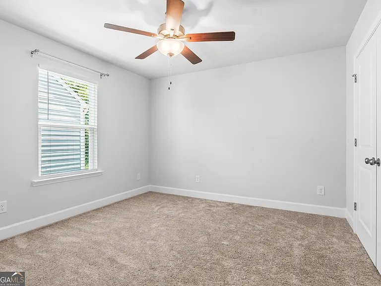 5467 Fountain Head Ln — Photo 25