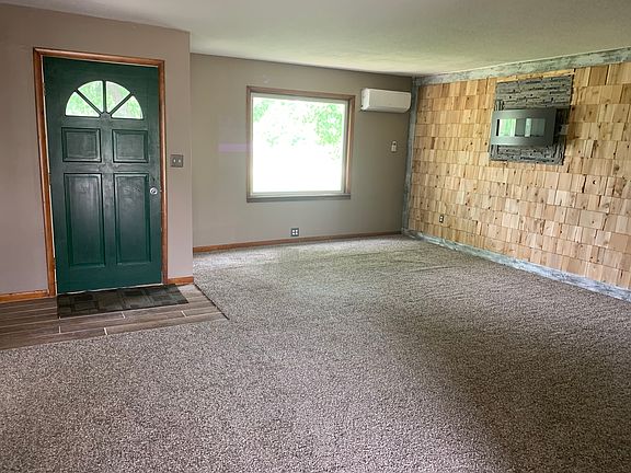 2nd image of 112 Sandy Dr