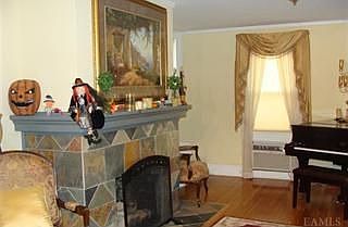 4th image of 120 Grandview Ave