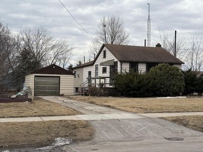 17 West LINWOOD AVENUE, Oshkosh, WI, 54901