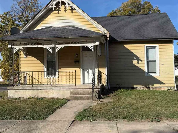 402 N State St, Sullivan, IN 47882