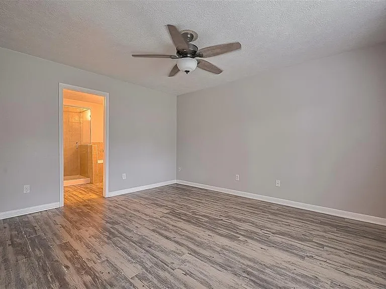 5009 Willow Point Dr — Photo 32