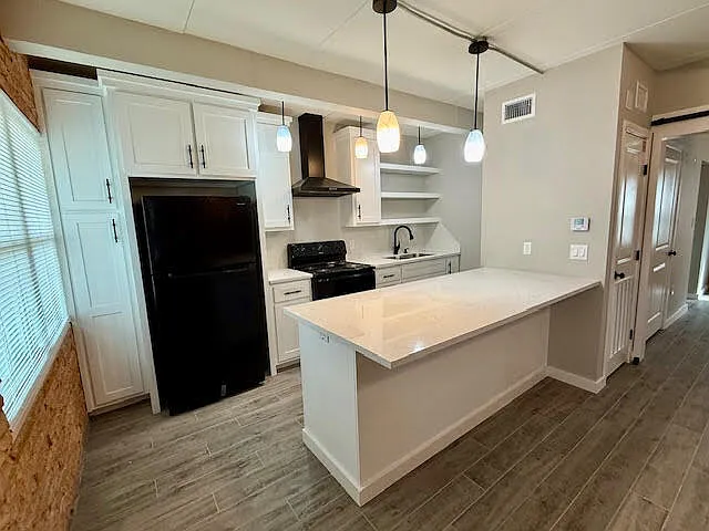 1907 Charles Circle Street - 3 — Photo 3