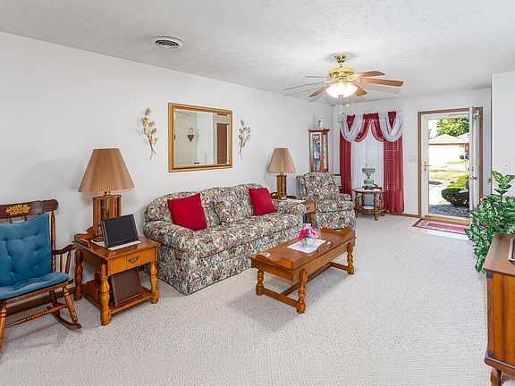 3rd image of 15 River View Dr