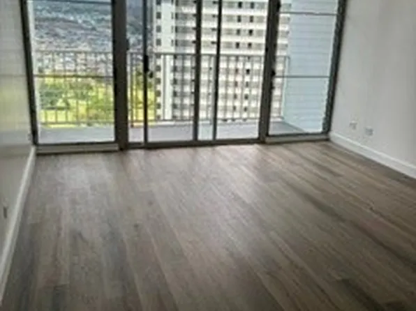 1128 Ala Napunani St APT 1804, Honolulu, HI 96818