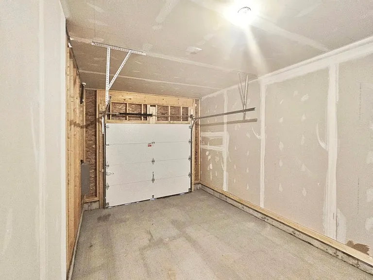 72 Richelieu St — Photo 18