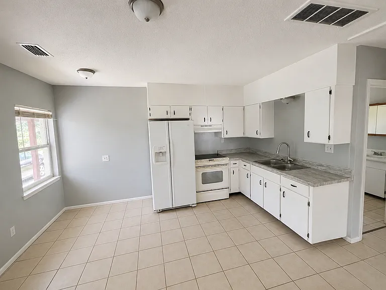 3185 Patsburg Pl — Photo 3