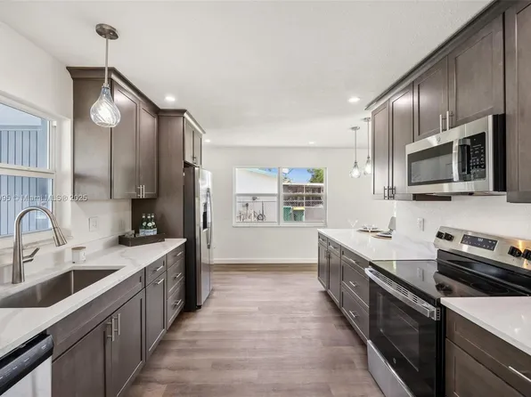 4296 18th Pl SW, Naples, FL 34116