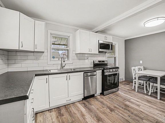 5th image of 704 Marsac St