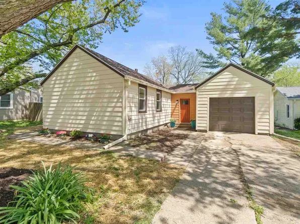 717 7th Ave, Coralville, IA 52241