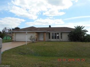 204 Eaglesmere Dr, Lehigh Acres, FL 33936