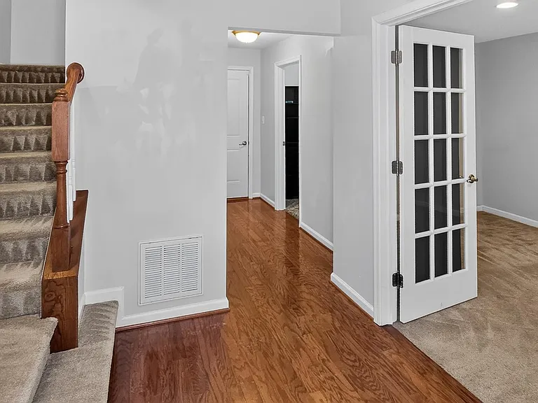 5363 S Center Dr — Photo 4