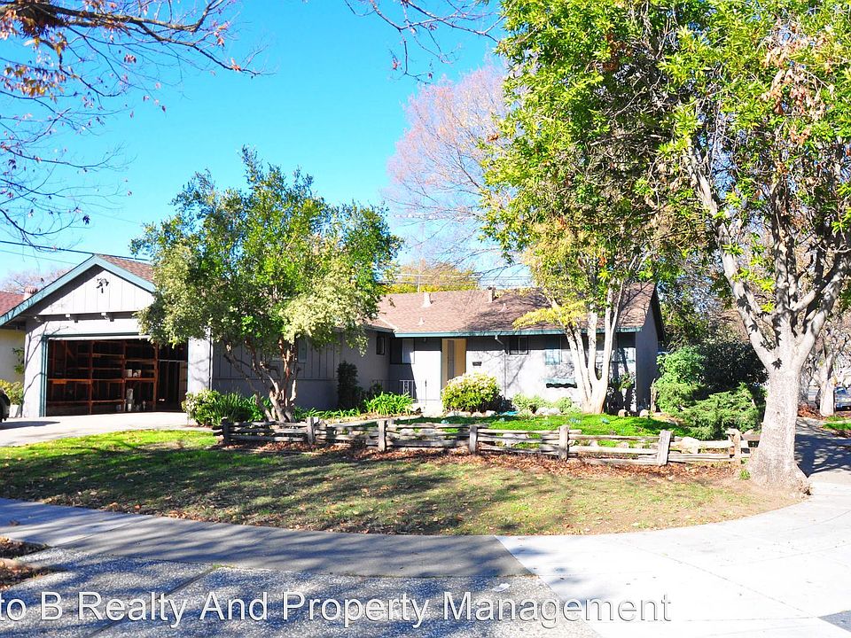 1st image of 1565 Willowbrook Dr