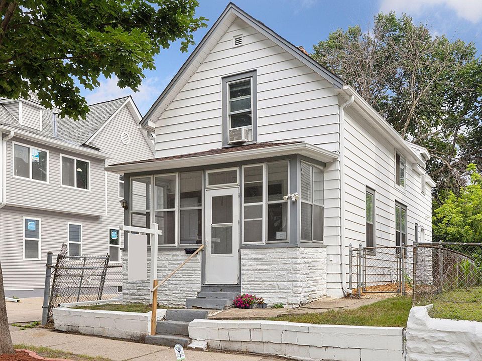 1st image of 275 Morton St E