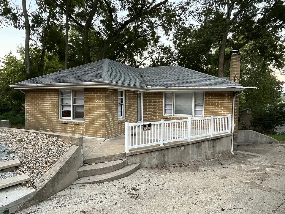 5 Louise Ct