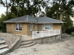 5 Louise Ct, Decatur, IL 62521
