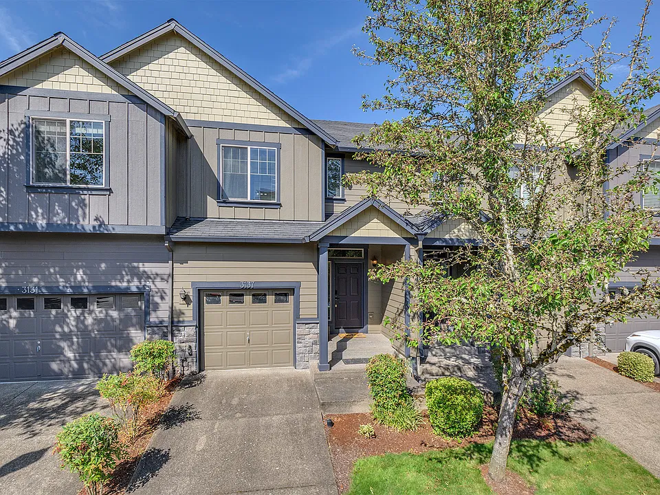 3137 NE 14th Pl