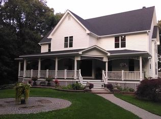 8N065 Ickenham Ln, Elgin, IL 60124