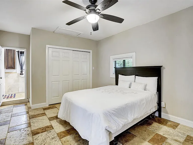 3208 Beacon St — Photo 13