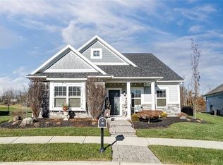 489 Cayman Cir, Tipp City, OH 45371