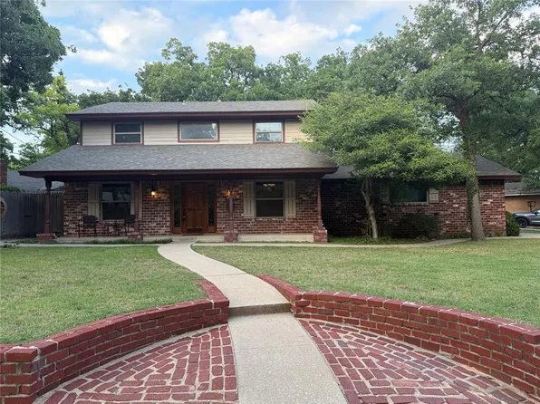 1800 N Rollingridge Ave, Bethany, OK 73008