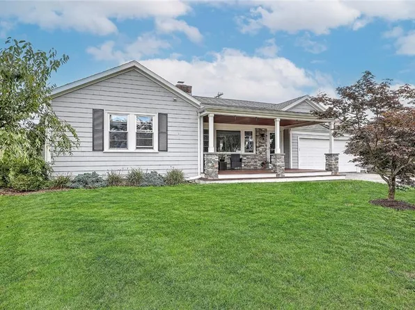 59 Beech Tree Rd, Rumford, RI 02916